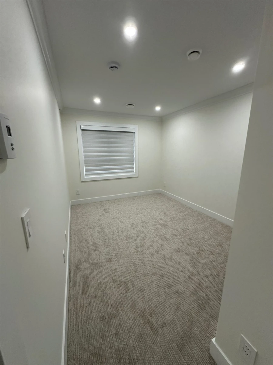 Powder Room Photo of 29 1115 Roma Avenue, New Westminster, BC