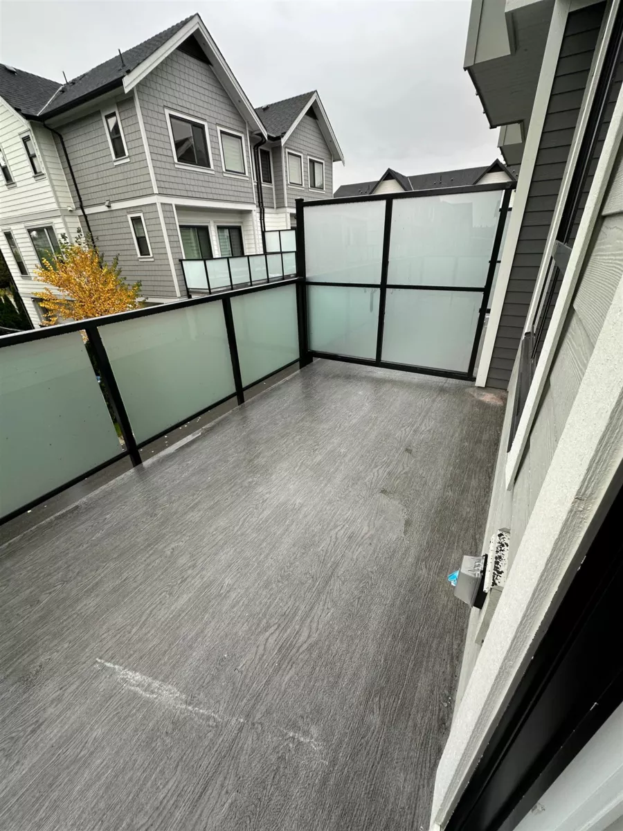 Swimming Pool Photo of 29 1115 Roma Avenue, New Westminster, BC