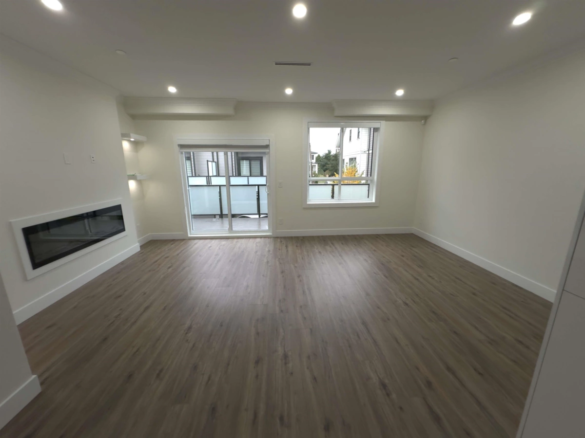 Walk-In Closet Photo of 29 1115 Roma Avenue, New Westminster, BC