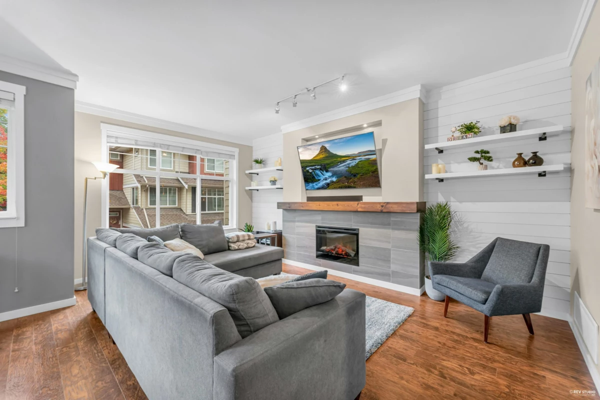 Dining Area Photo of 50 3009 156 Street, Surrey, BC