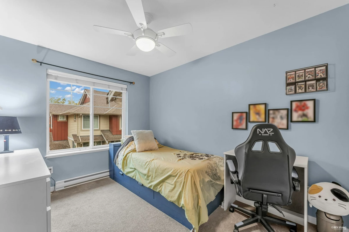 Entry Foyer Photo of 50 3009 156 Street, Surrey, BC