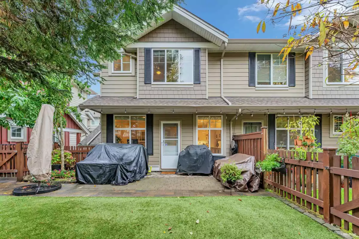 Garden / Landscaping Photo of 50 3009 156 Street, Surrey, BC