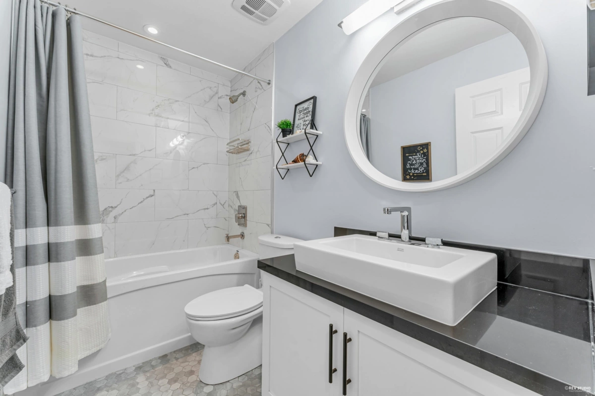 Hallway Photo of 50 3009 156 Street, Surrey, BC