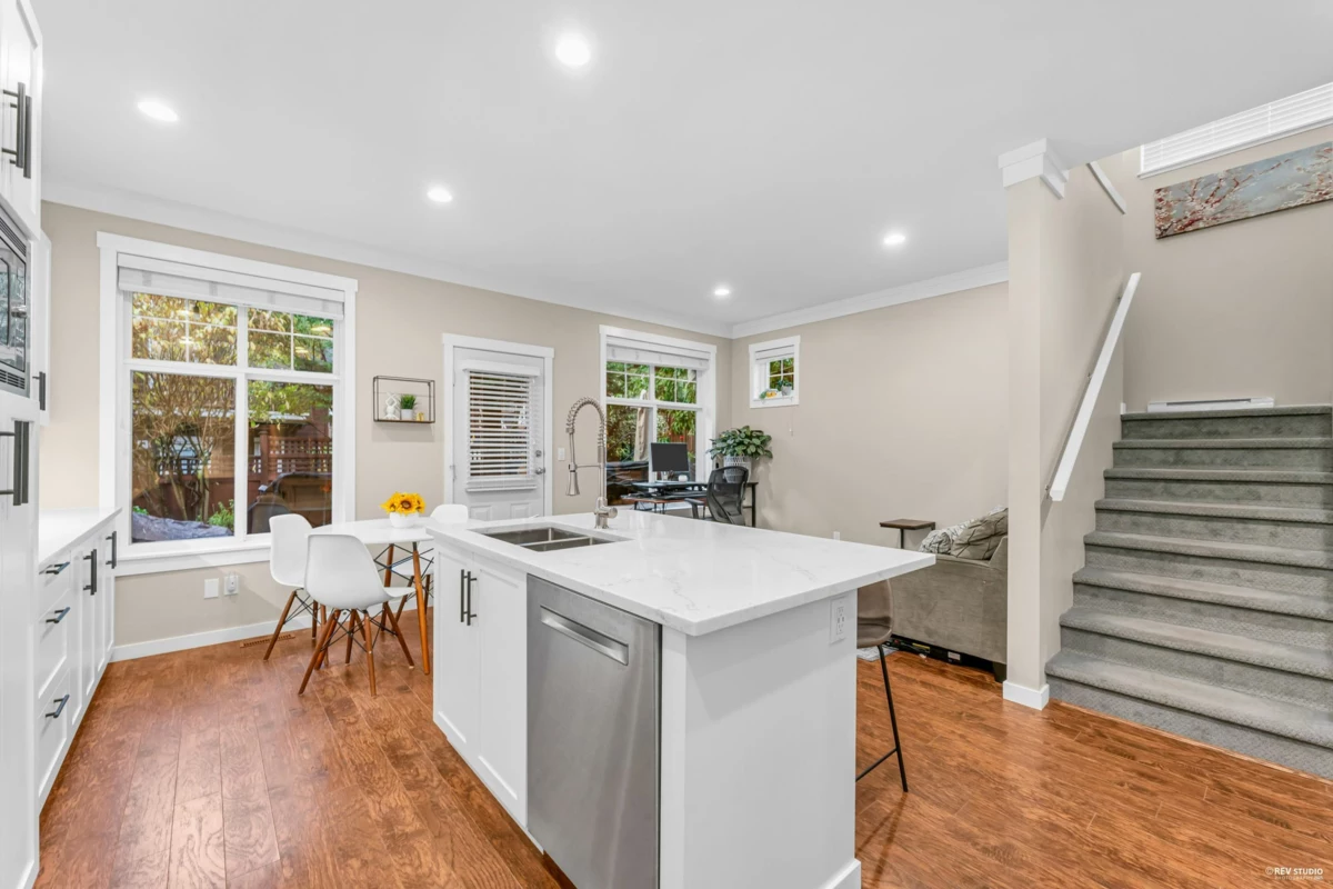 Primary Bathroom Photo of 50 3009 156 Street, Surrey, BC