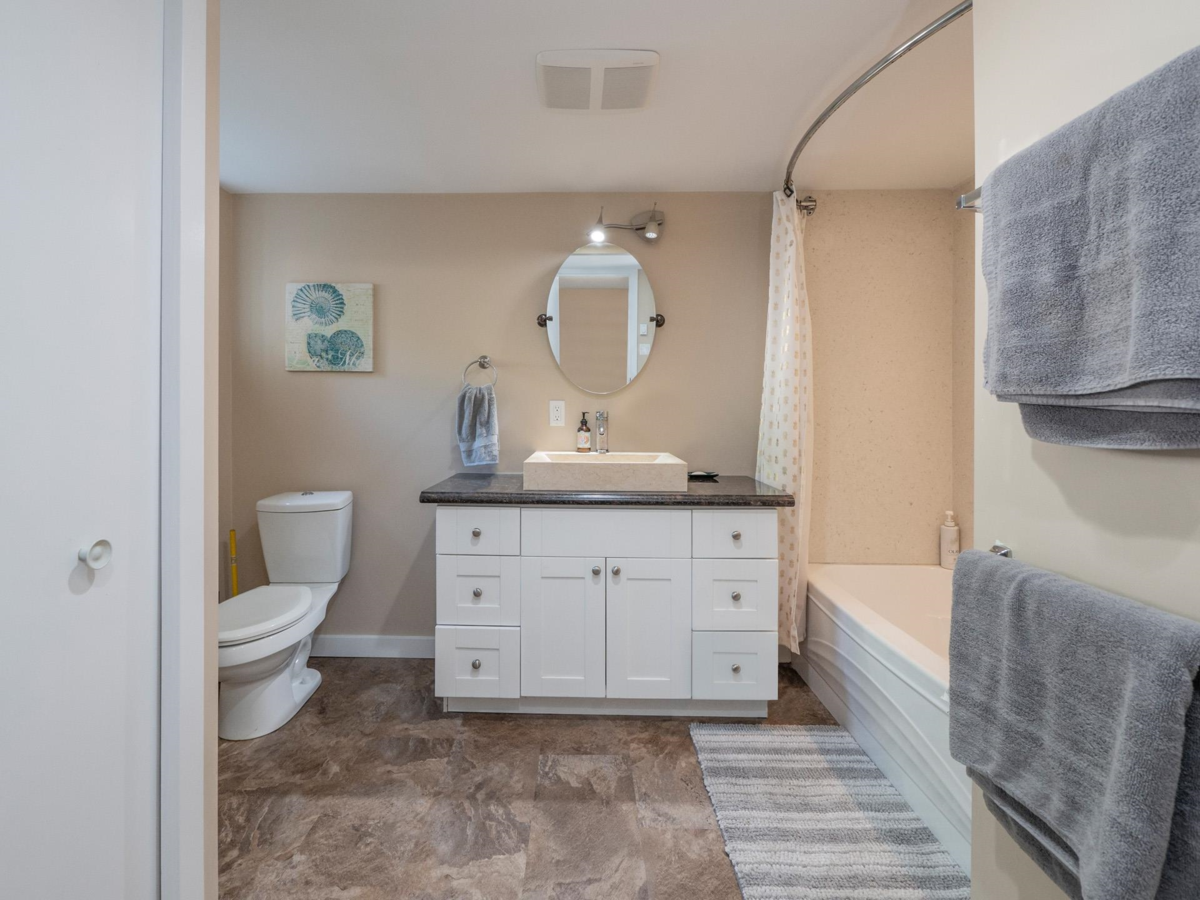 Hallway Photo of 430 Aldersprings Road, Gibsons, BC