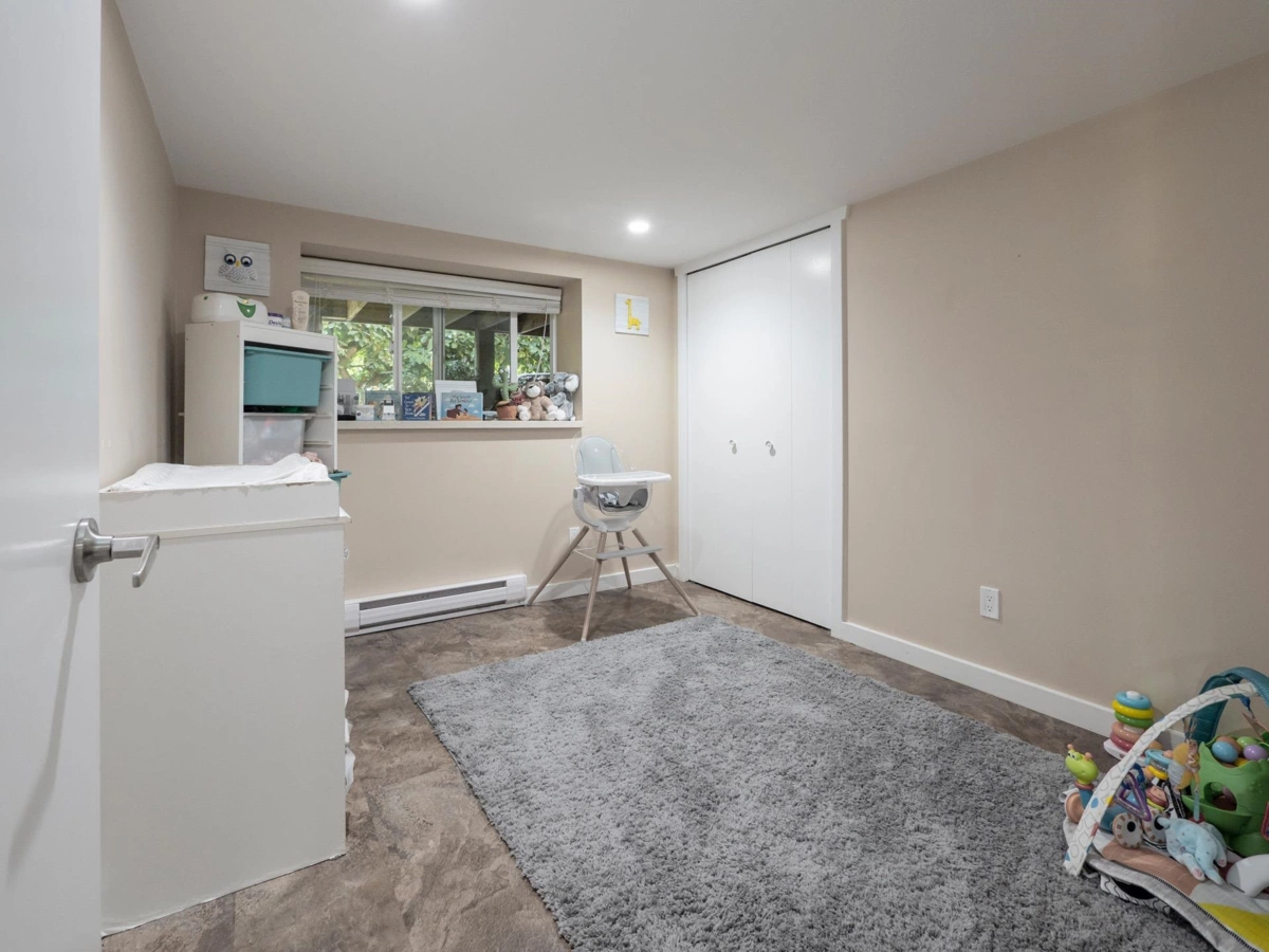 Mudroom Photo of 430 Aldersprings Road, Gibsons, BC