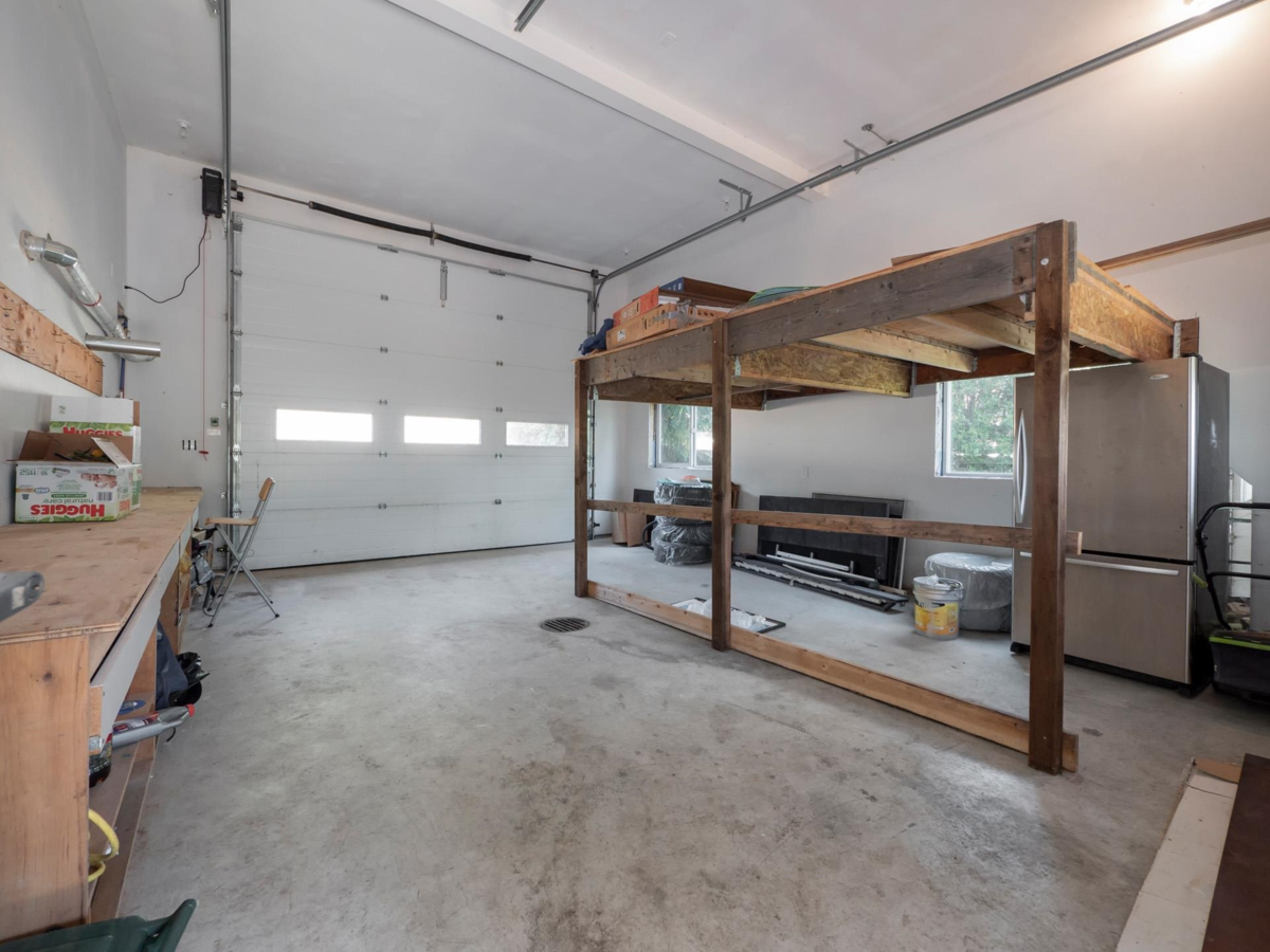 Outdoor Deck Photo of 430 Aldersprings Road, Gibsons, BC