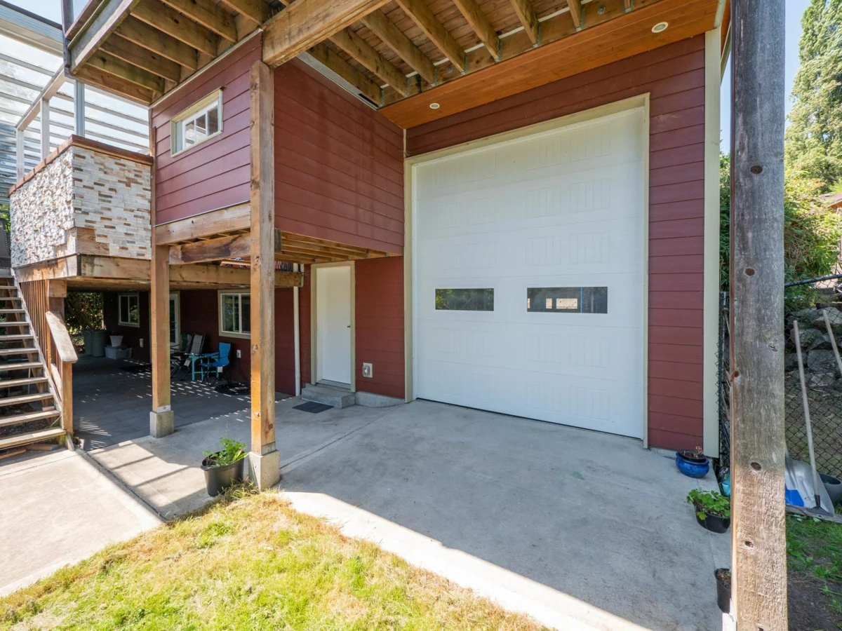 Outdoor Patio Photo of 430 Aldersprings Road, Gibsons, BC