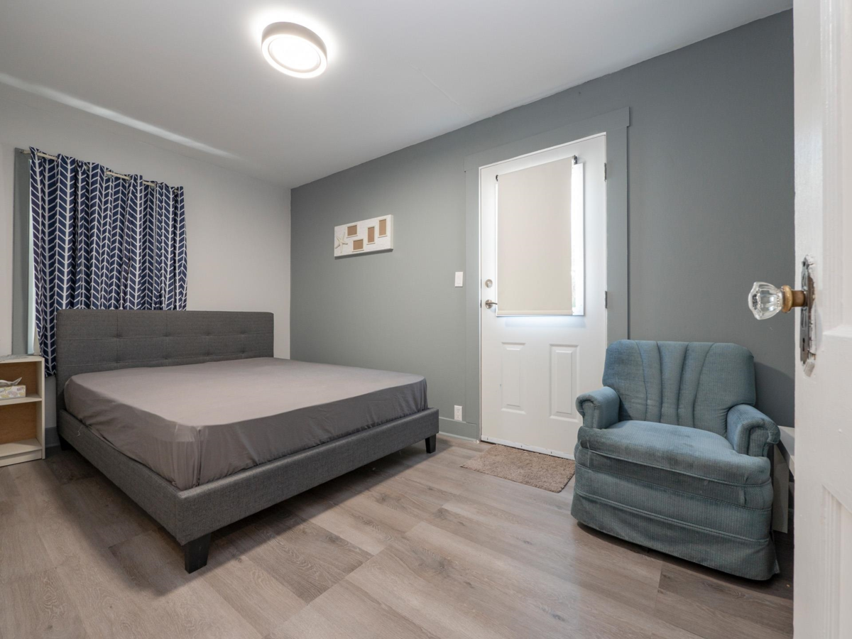 Walk-In Closet Photo of 430 Aldersprings Road, Gibsons, BC