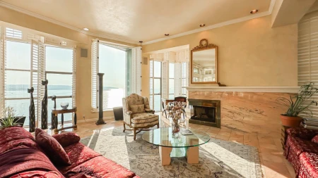 Entry Foyer Photo of 17 1861 Beach Avenue, Vancouver, BC