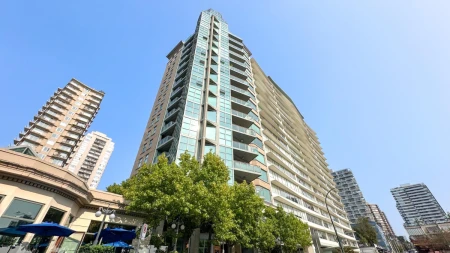 Fitness Center Photo Near 17 1861 Beach Avenue, Vancouver, BC