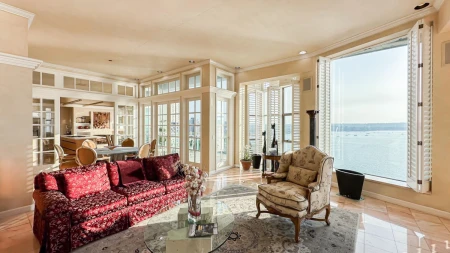 Hallway Photo of 17 1861 Beach Avenue, Vancouver, BC