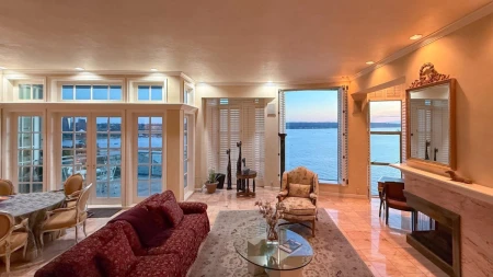 Kitchen Photo of 17 1861 Beach Avenue, Vancouver, BC