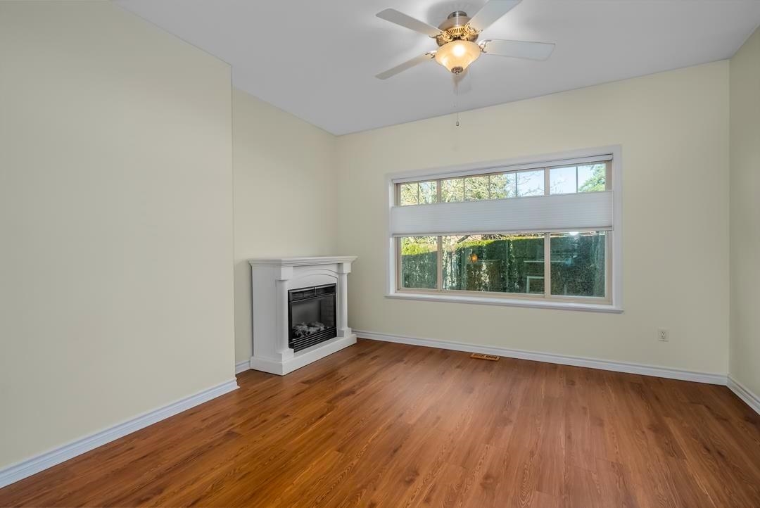 Walk-In Closet Photo of 14 34159 Fraser Street, Abbotsford, BC