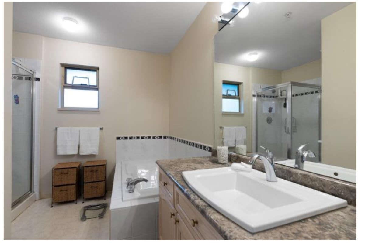 Guest Bathroom Photo of 29 1255 Riverside Drive, Port Coquitlam, BC