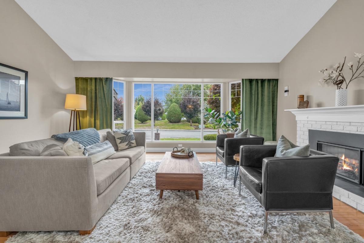 Powder Room Photo of 9231 Parksville Drive, Richmond, BC