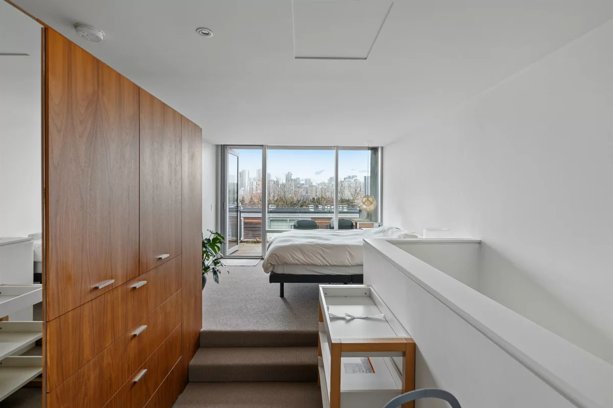 Guest Bathroom Photo of 7 850 W 8th Avenue, Vancouver, BC