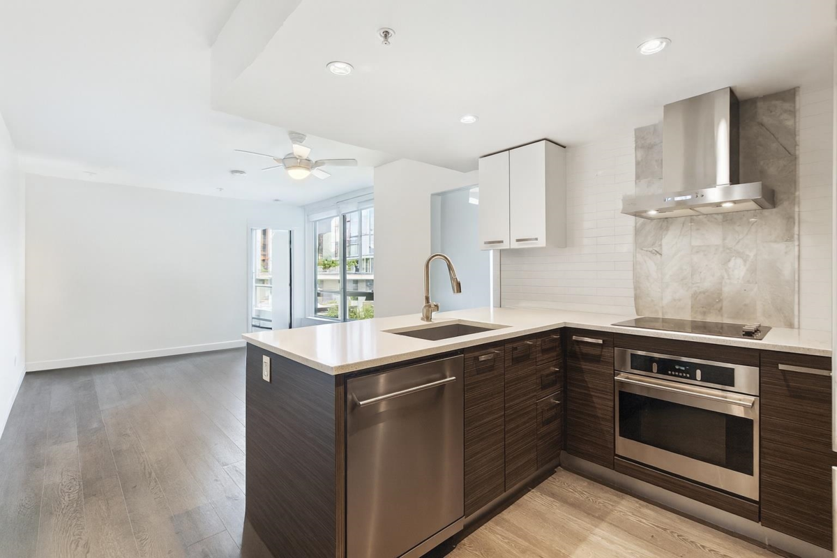 Dining Area Photo of 621 1783 Manitoba Street, Vancouver, BC