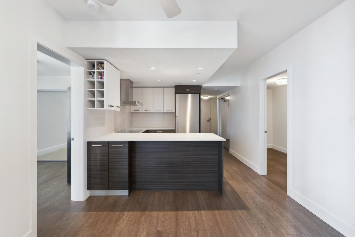 Kitchen Island Photo of 621 1783 Manitoba Street, Vancouver, BC