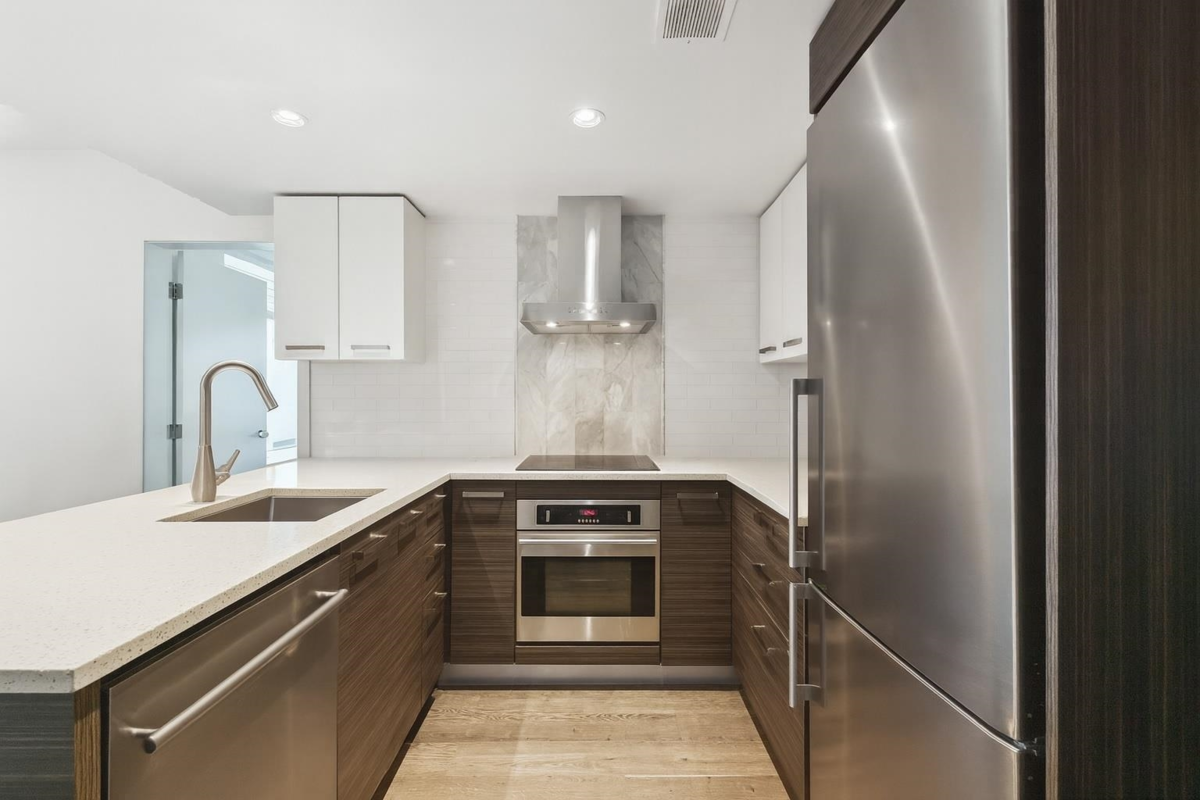 Kitchen Photo of 621 1783 Manitoba Street, Vancouver, BC