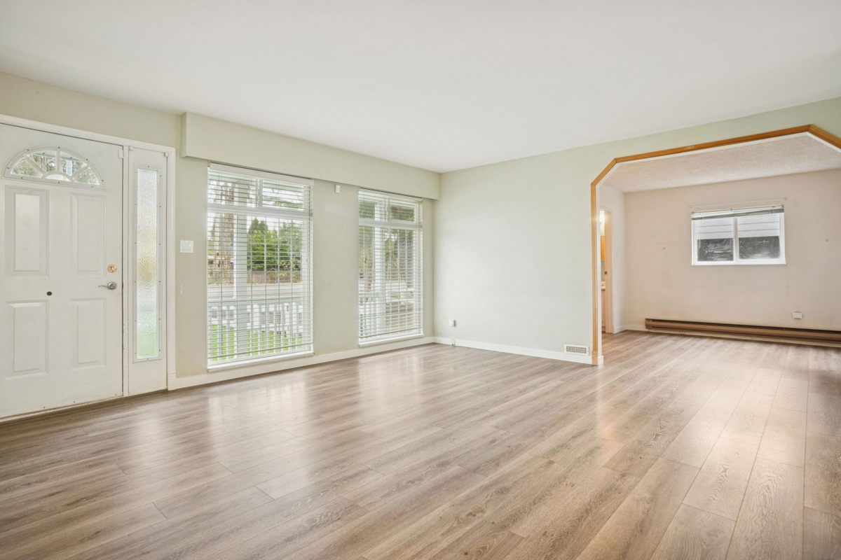 Family Room Photo of 5447 River Road, Delta, BC