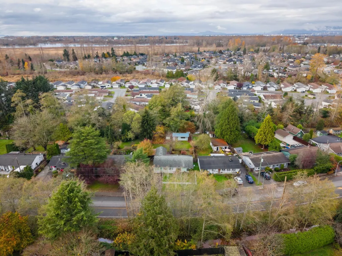 Garden / Landscaping Photo of 5447 River Road, Delta, BC
