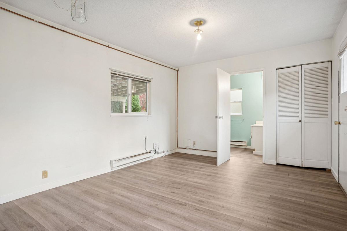 Guest Bathroom Photo of 5447 River Road, Delta, BC