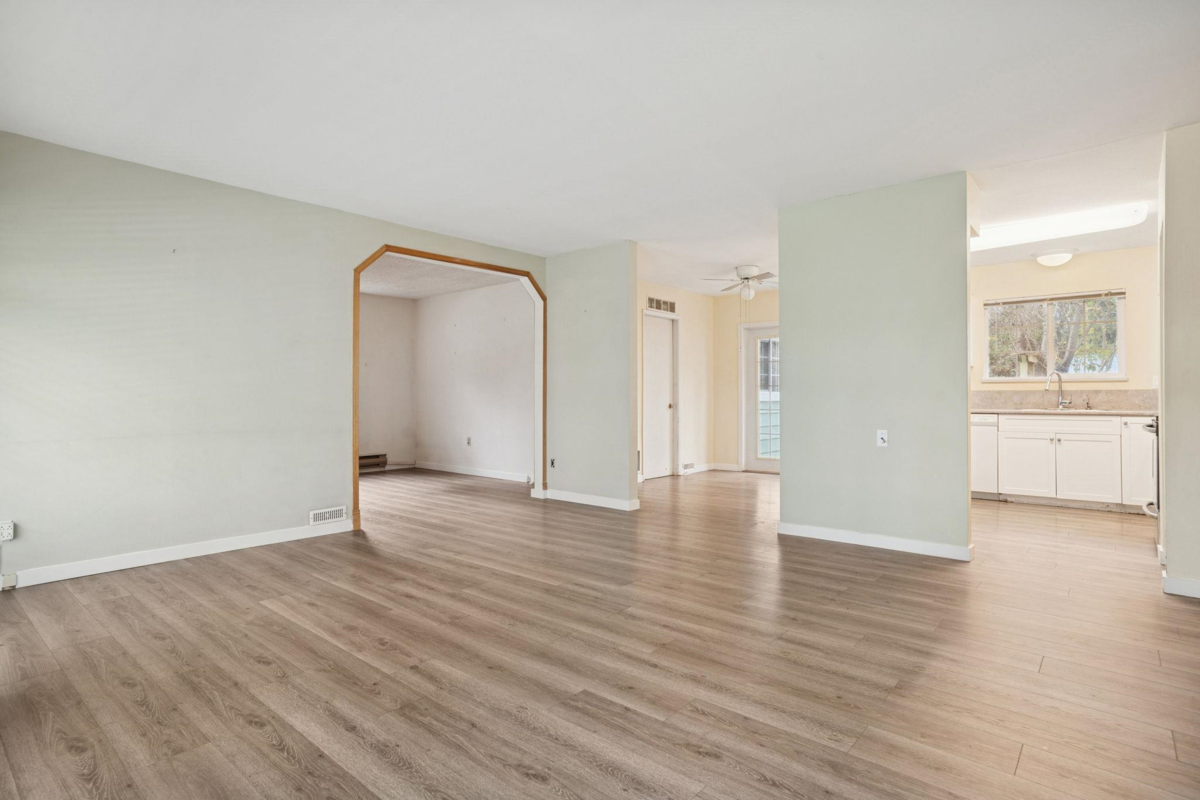 Kitchen Island Photo of 5447 River Road, Delta, BC