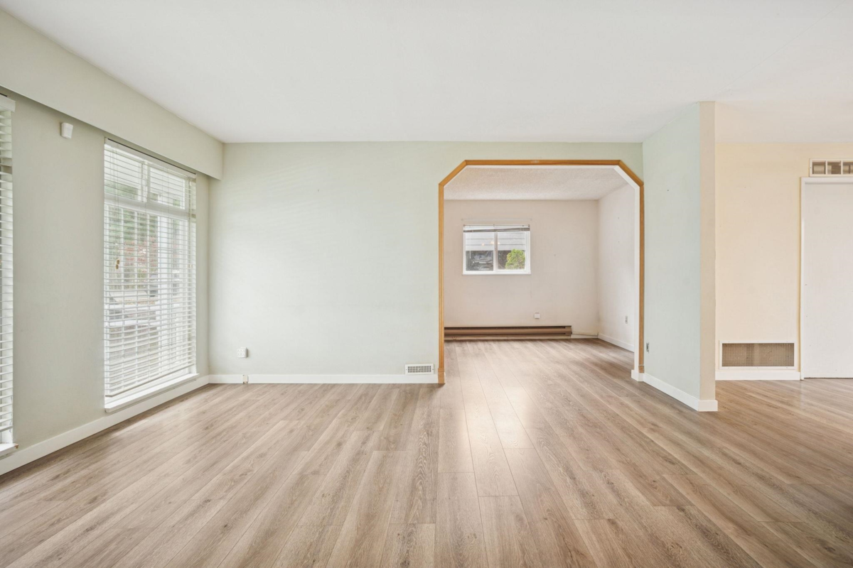 Kitchen Photo of 5447 River Road, Delta, BC