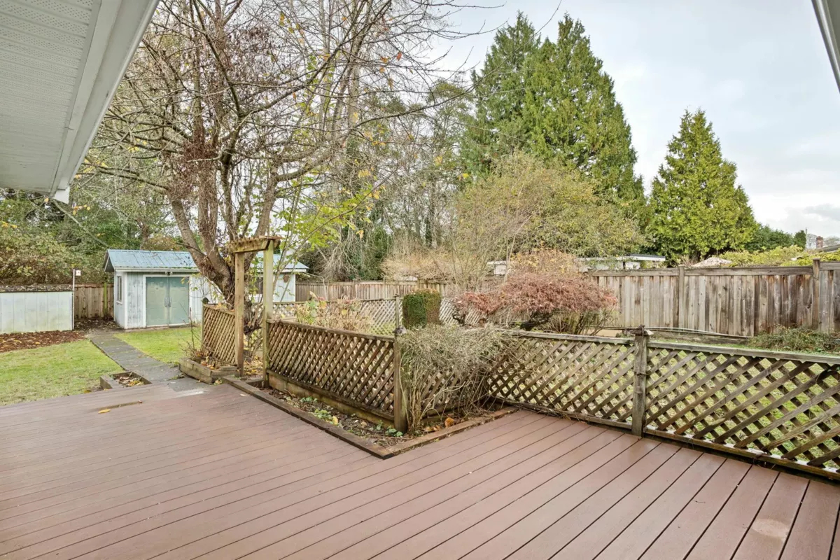 Laundry Room Photo of 5447 River Road, Delta, BC