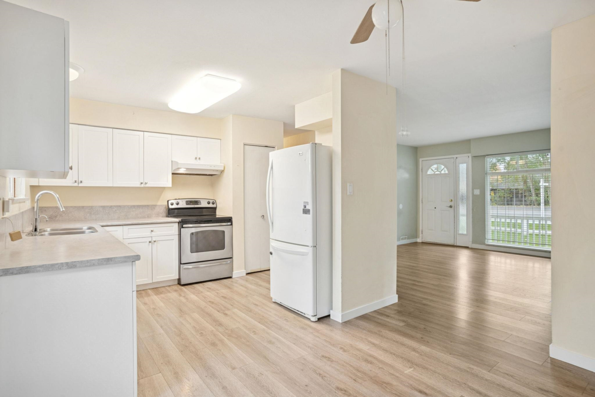 Primary Bathroom Photo of 5447 River Road, Delta, BC