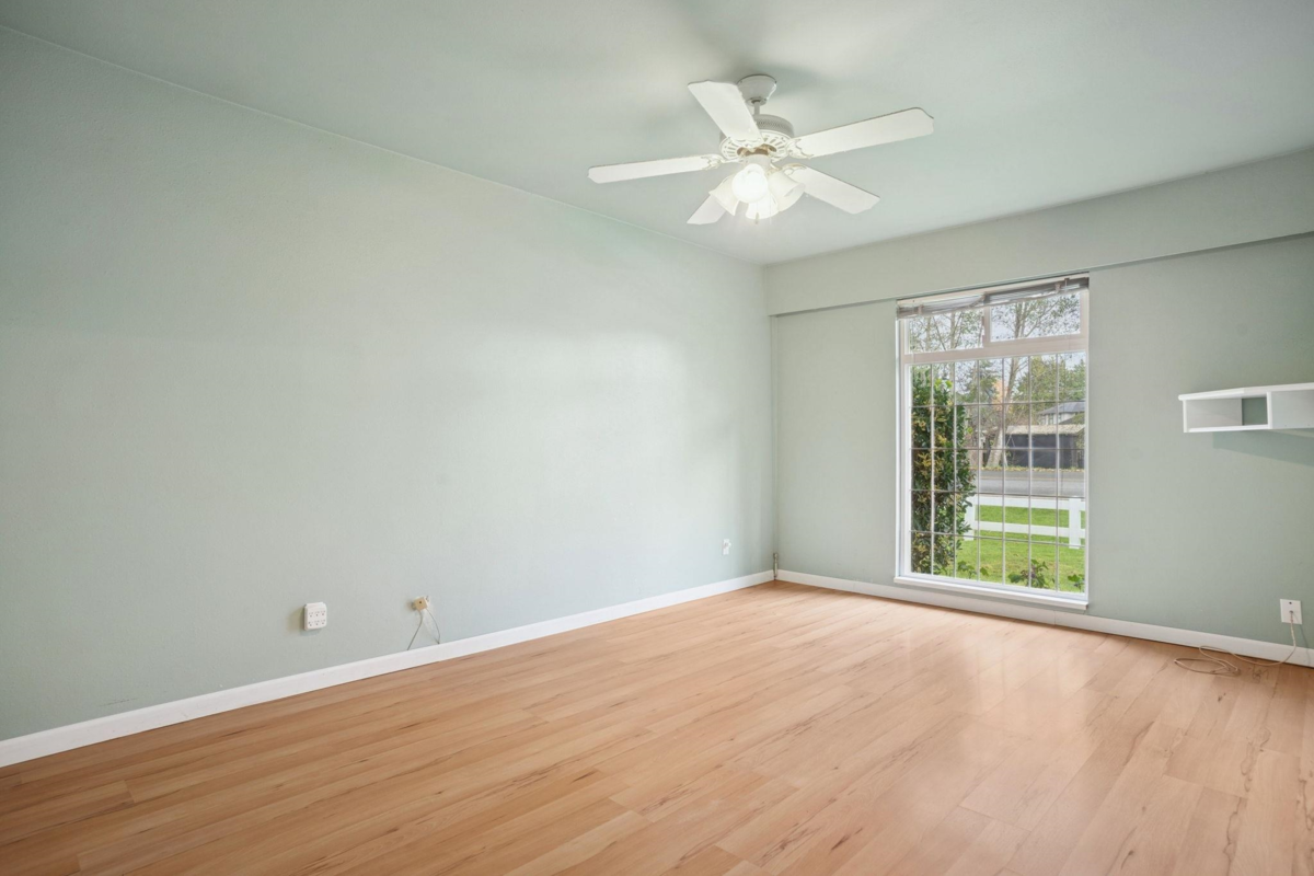 Walk-In Closet Photo of 5447 River Road, Delta, BC
