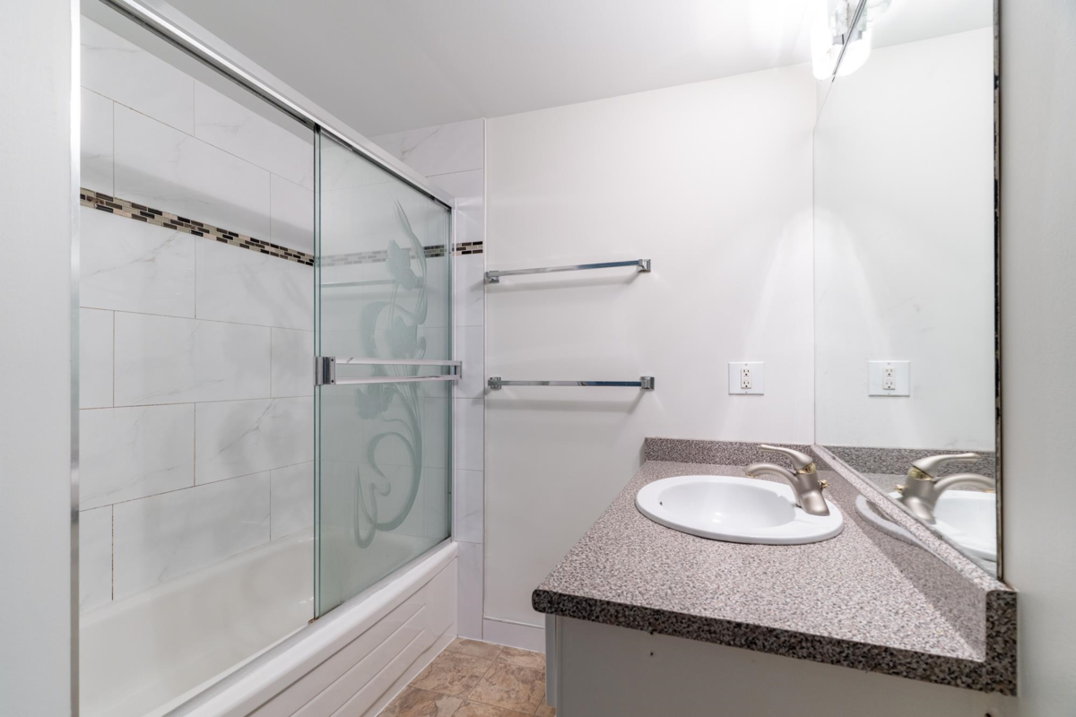 Basement Recreation Room Photo of 301 5932 Patterson Avenue, Burnaby, BC