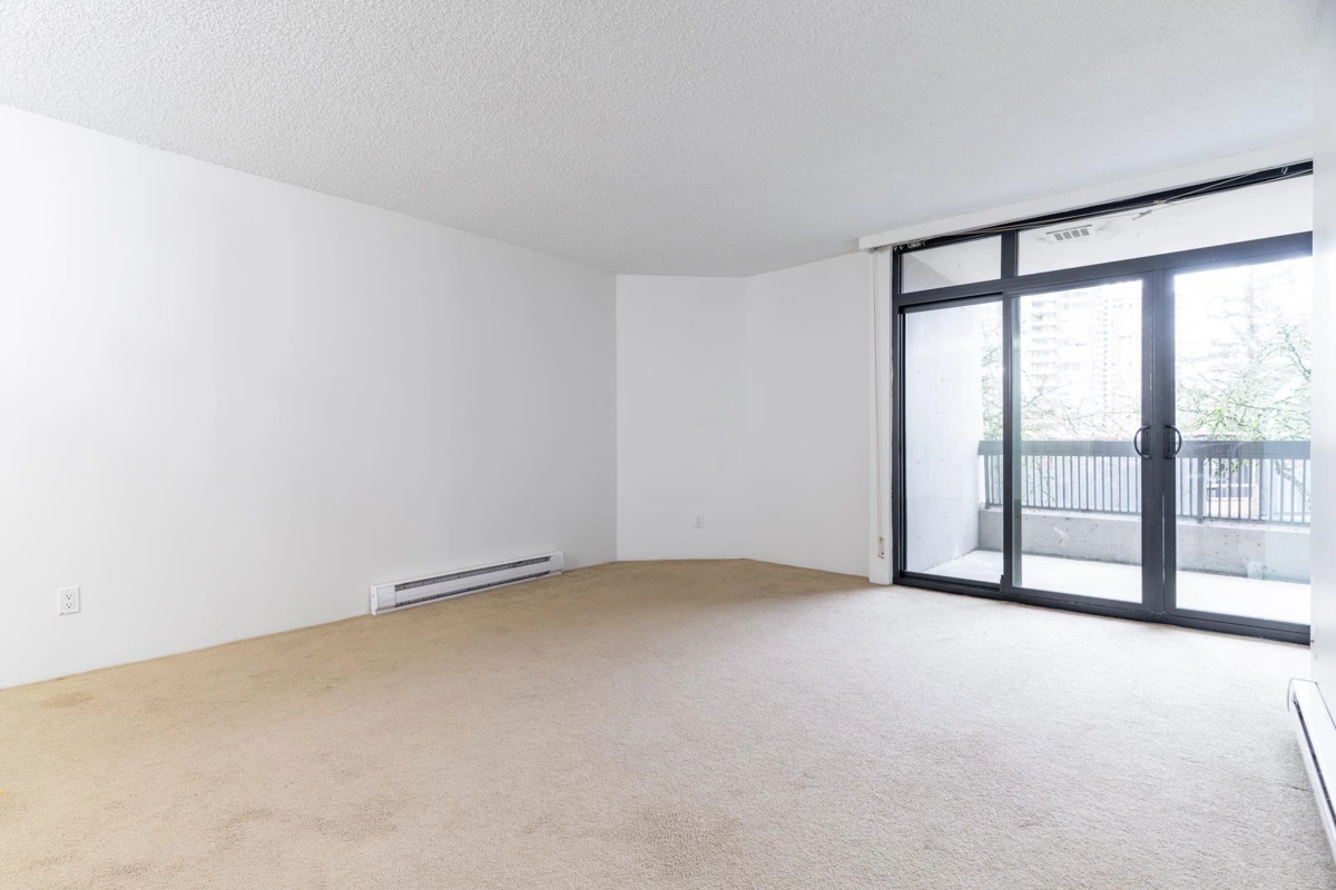 Breakfast Nook Photo of 301 5932 Patterson Avenue, Burnaby, BC