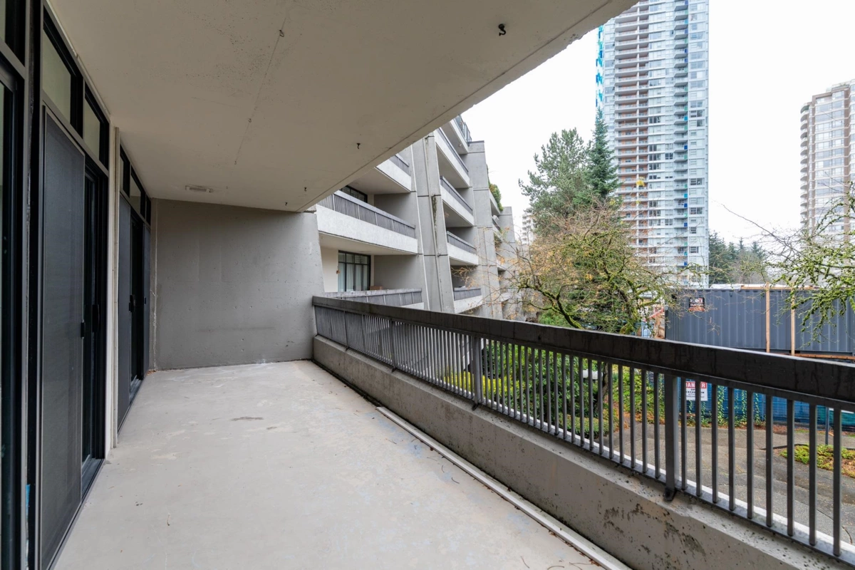 Hallway Photo of 301 5932 Patterson Avenue, Burnaby, BC