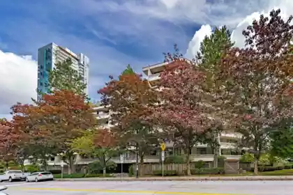 301 5932 Patterson Avenue, Burnaby, BC, Burnaby — Apartment/Condo for sale