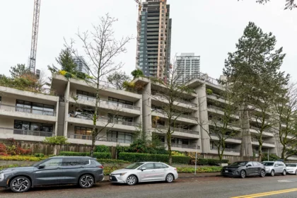 301 5932 Patterson Avenue, Burnaby, BC, Burnaby — Apartment/Condo for sale