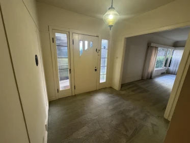 Primary Bathroom Photo of 753 Keith Road, West Vancouver, BC
