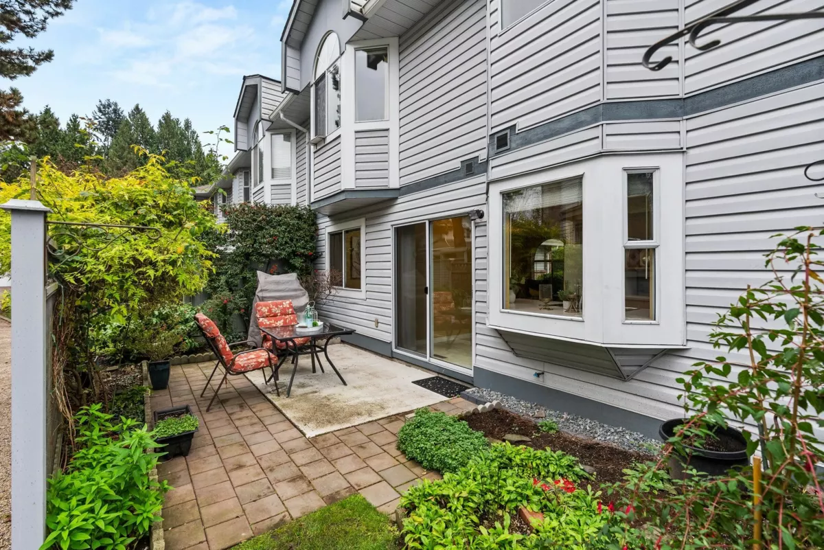 Entry Foyer Photo of 121 12044 Boundary Drive, Surrey, BC