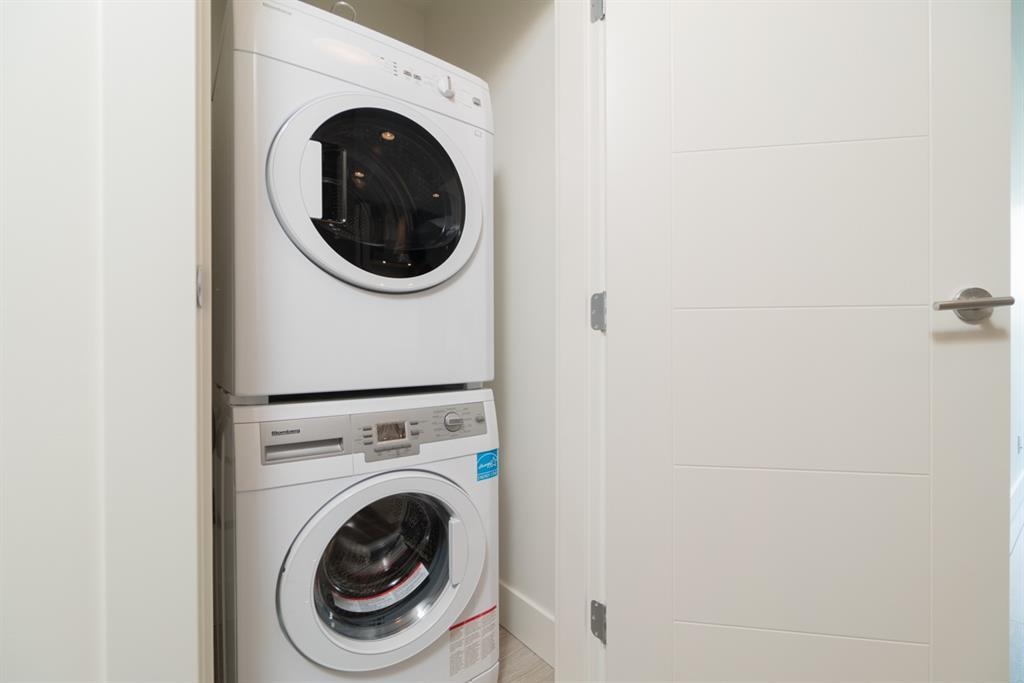 Walk-In Closet Photo of 113 10788 No. 5 Road, Richmond, BC