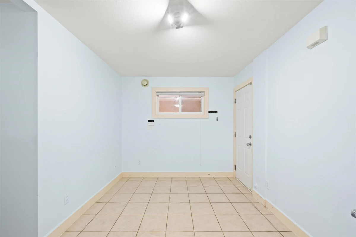 Basement Recreation Room Photo of 3806 Pine Street, Burnaby, BC