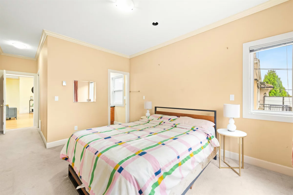 Walk-In Closet Photo of 3806 Pine Street, Burnaby, BC