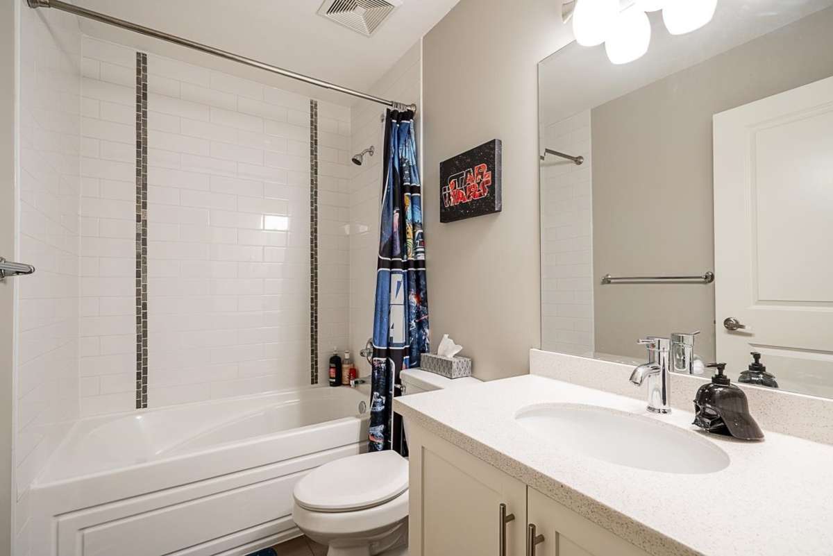 Backyard Photo of 25 19560 68 Avenue, Surrey, BC