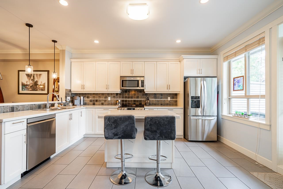 Bedroom 2 Photo of 25 19560 68 Avenue, Surrey, BC