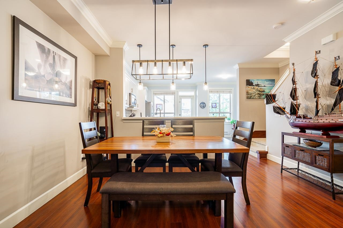Dining Area Photo of 25 19560 68 Avenue, Surrey, BC