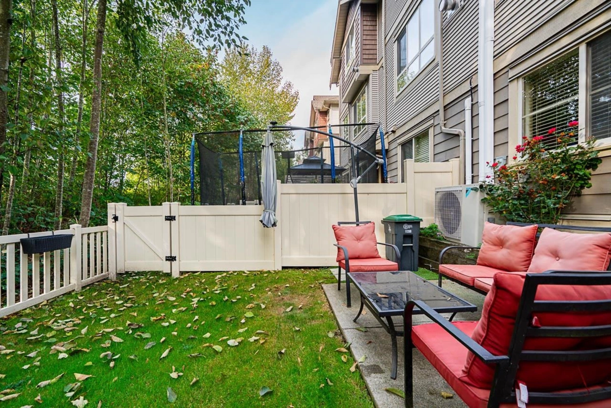 Hot Tub / Spa Photo of 25 19560 68 Avenue, Surrey, BC