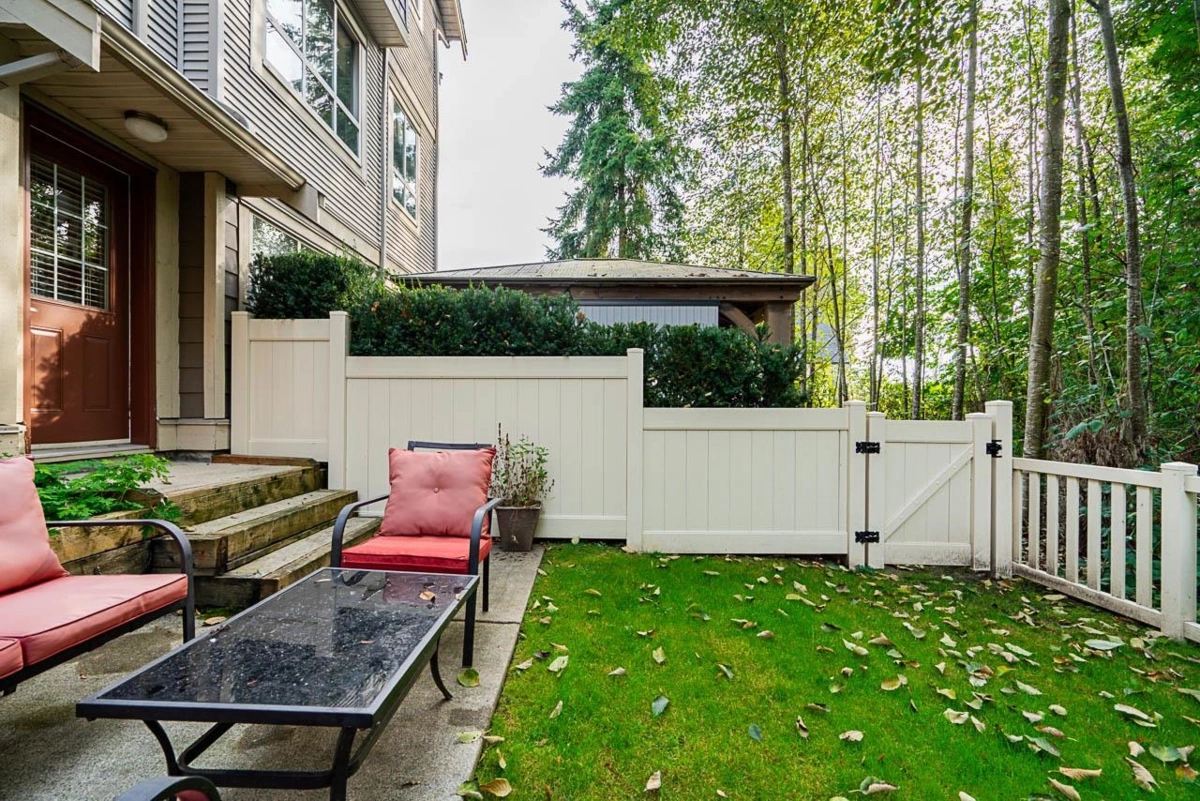 Outdoor Kitchen Photo of 25 19560 68 Avenue, Surrey, BC
