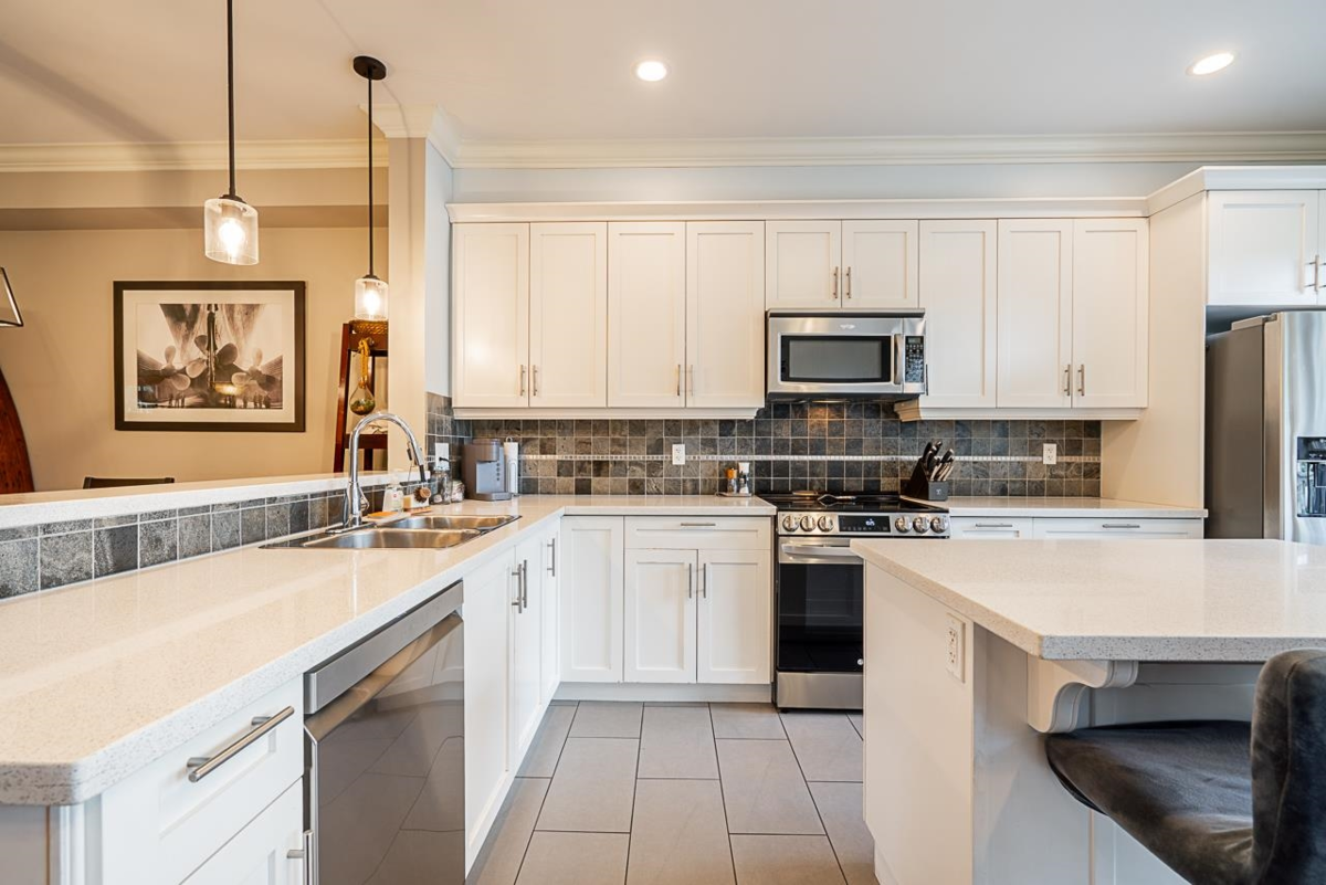 Primary Bedroom Photo of 25 19560 68 Avenue, Surrey, BC