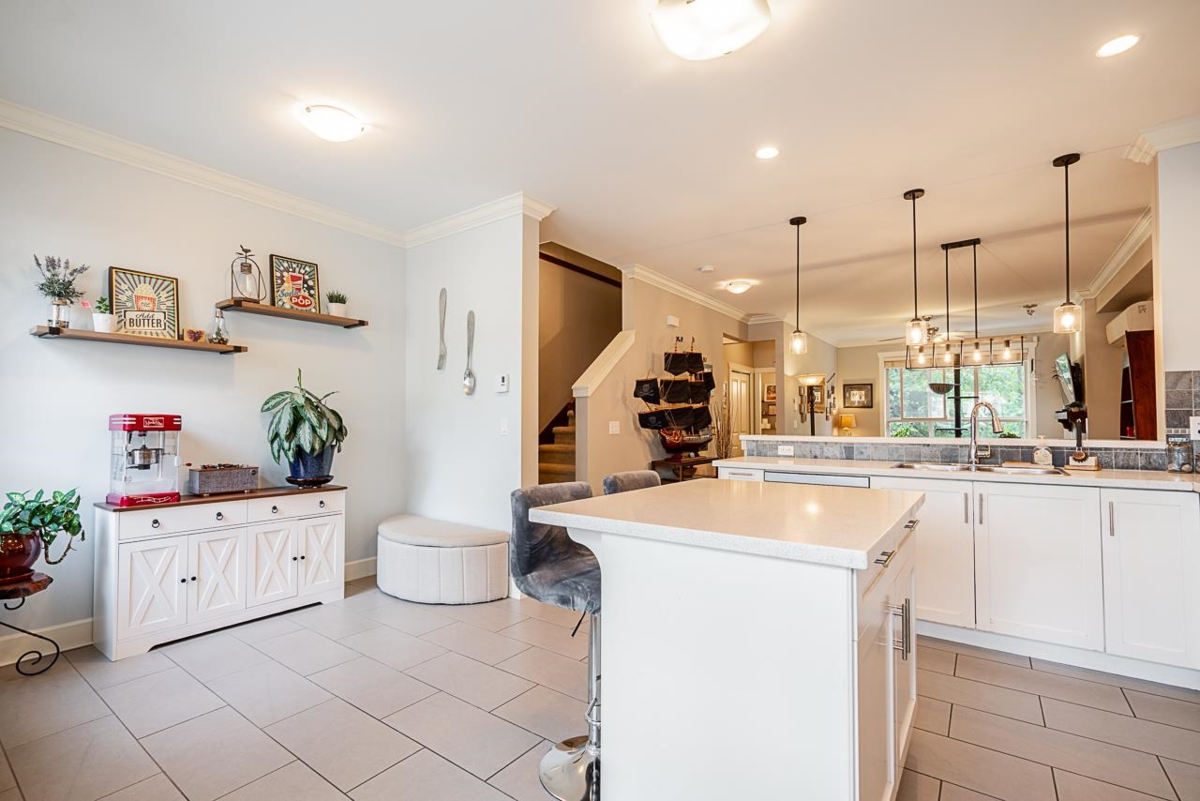 Walk-In Closet Photo of 25 19560 68 Avenue, Surrey, BC