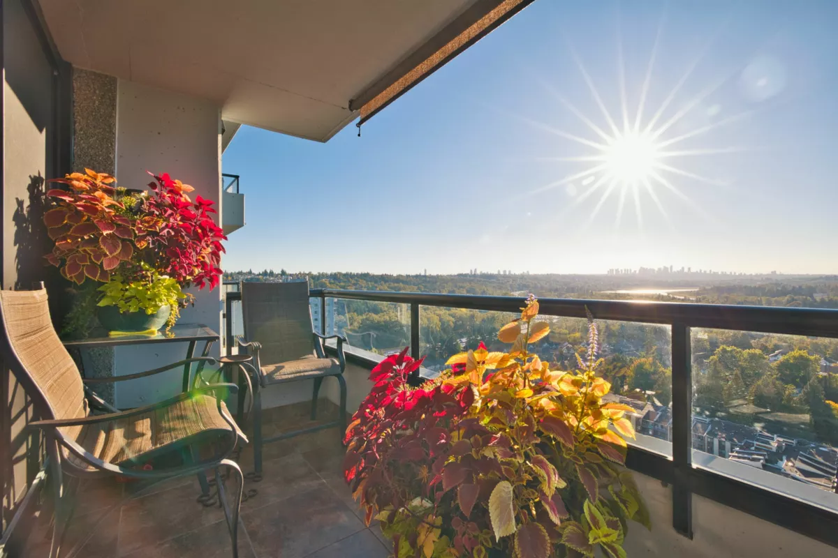 Hallway Photo of 2203 3980 Carrigan Court, Burnaby, BC